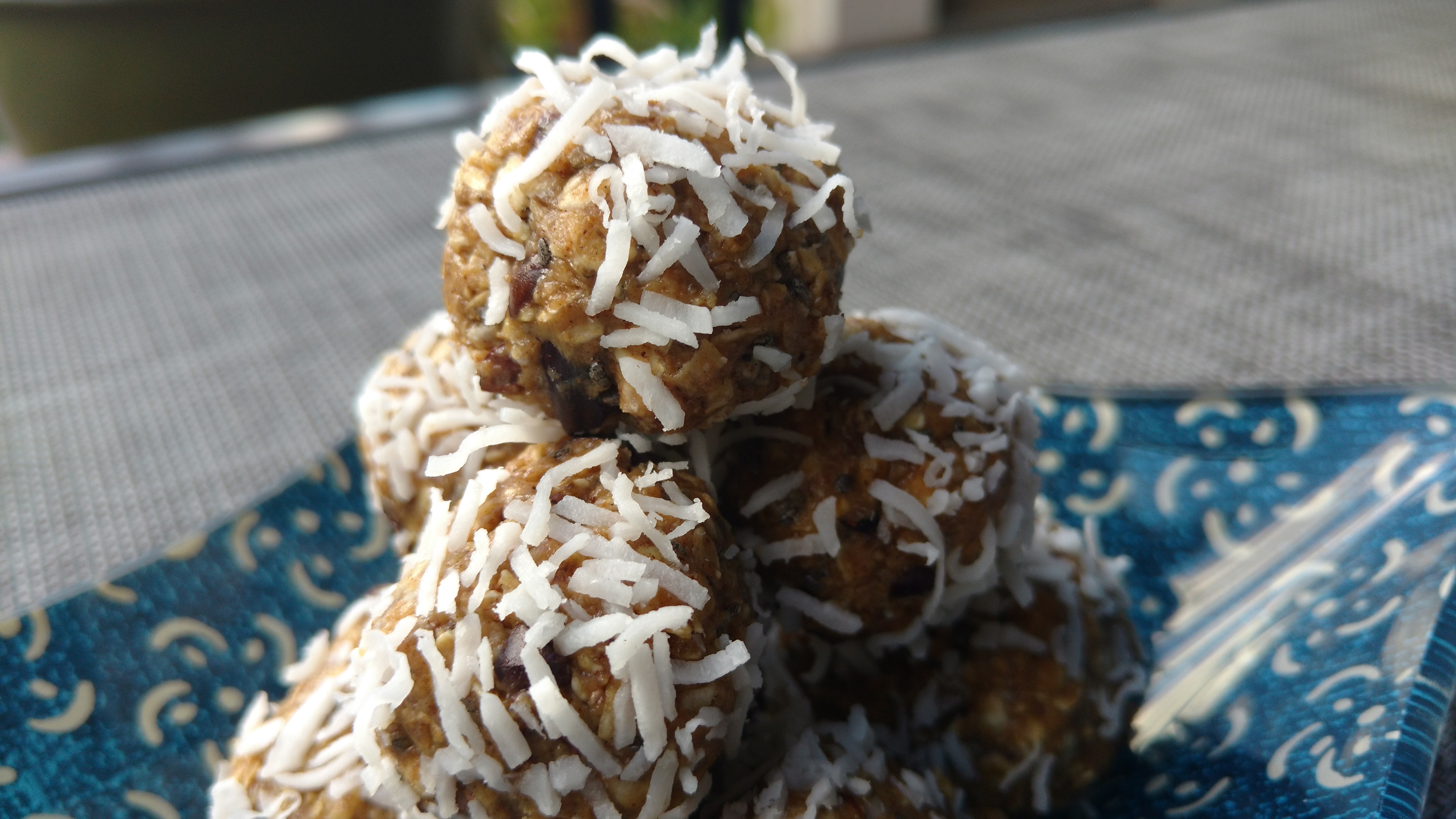 Chai spice energy balls